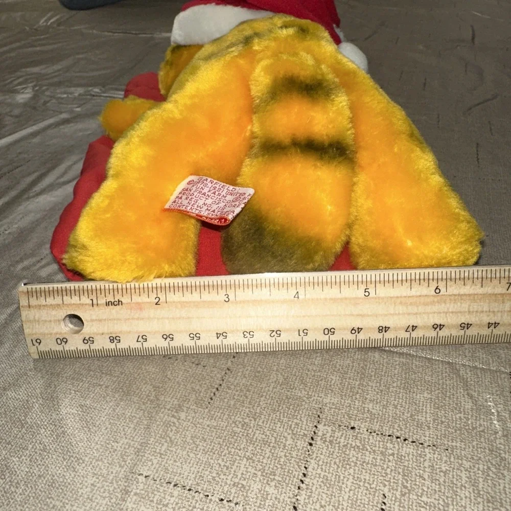 Dakin Fun Farm Christmas Garfield 1981 Plush Nap Time on Pillow Sleigh